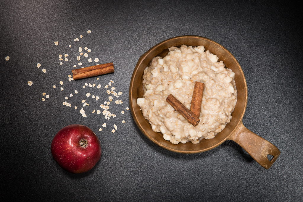 Tactical_Foodpack_on_the_plate_Oatmeal_and_apples-22